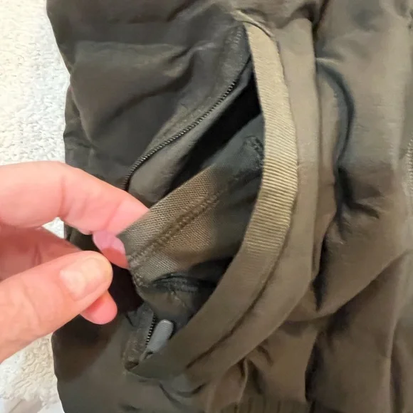 Lululemon Athletica Green Bomber Jacket with Quilted Design - Picture 12 of 13